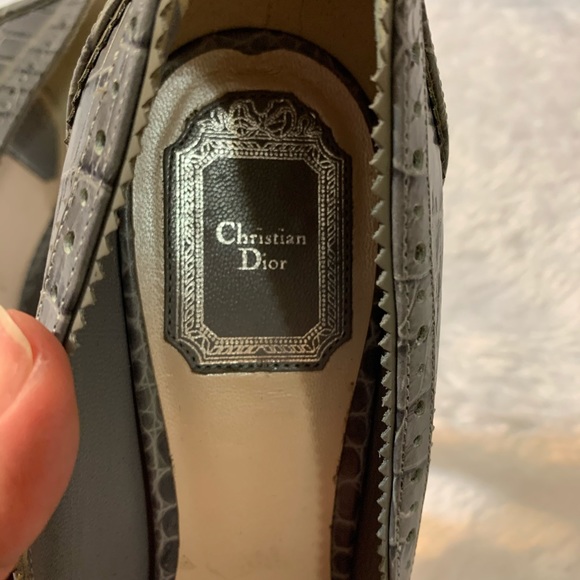 Christian Dior embossed peep-toe pumps size 8.5 - Picture 3 of 8